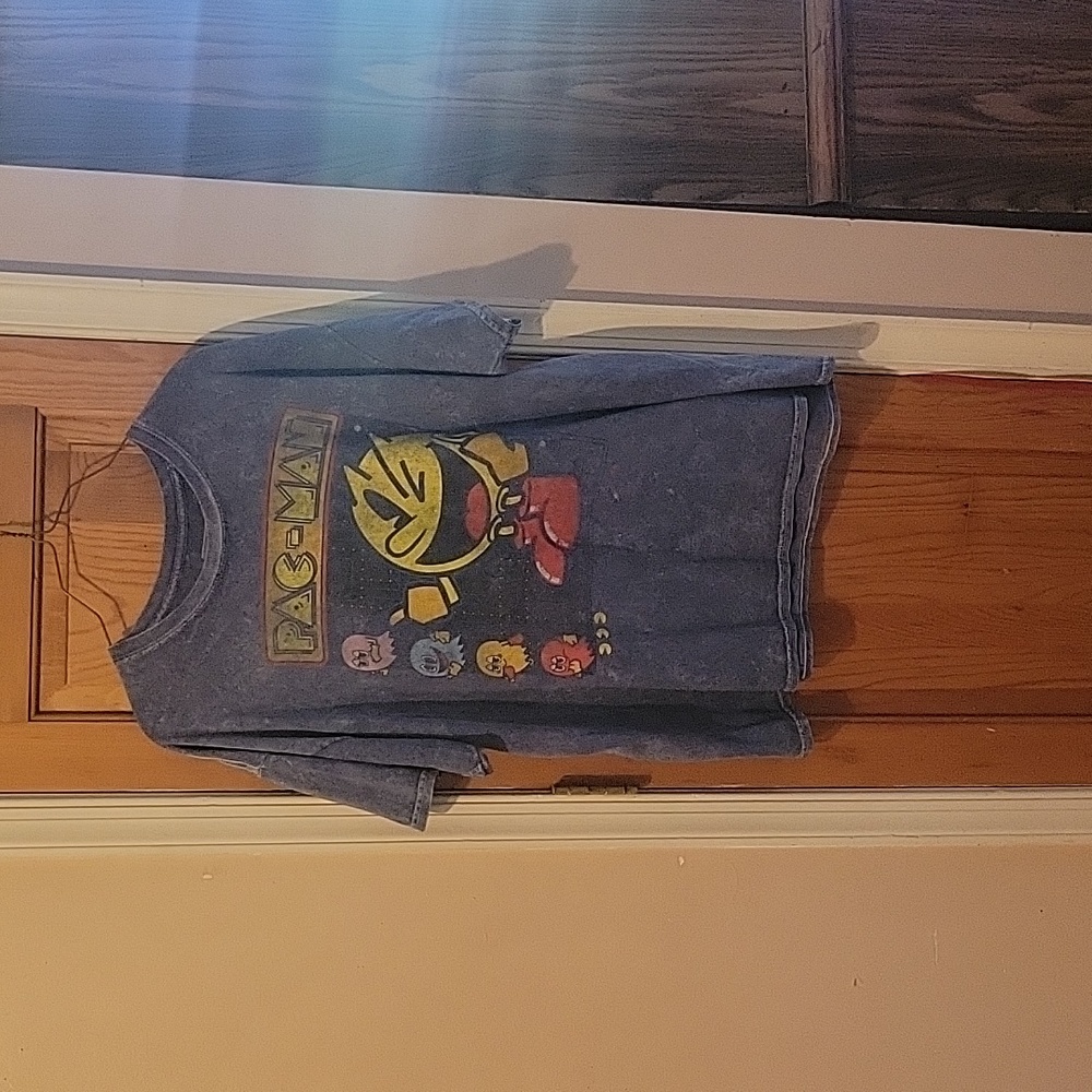 Three Large men's gaming t-shirts